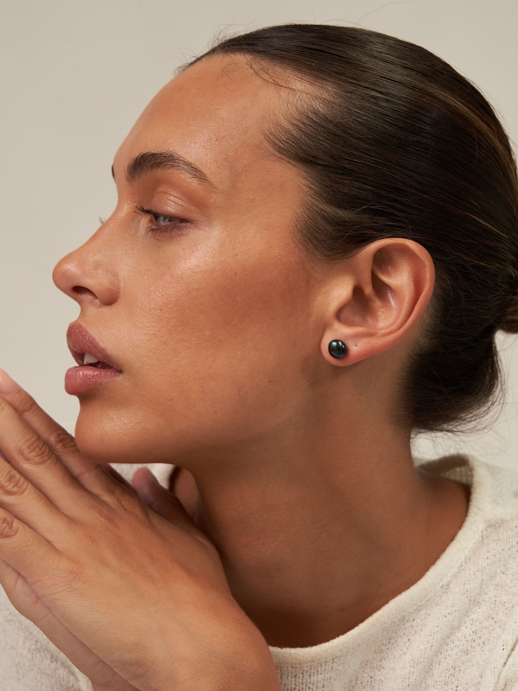 Medium Black Pearl Studs