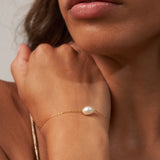 Single Pearl Bracelet Gold