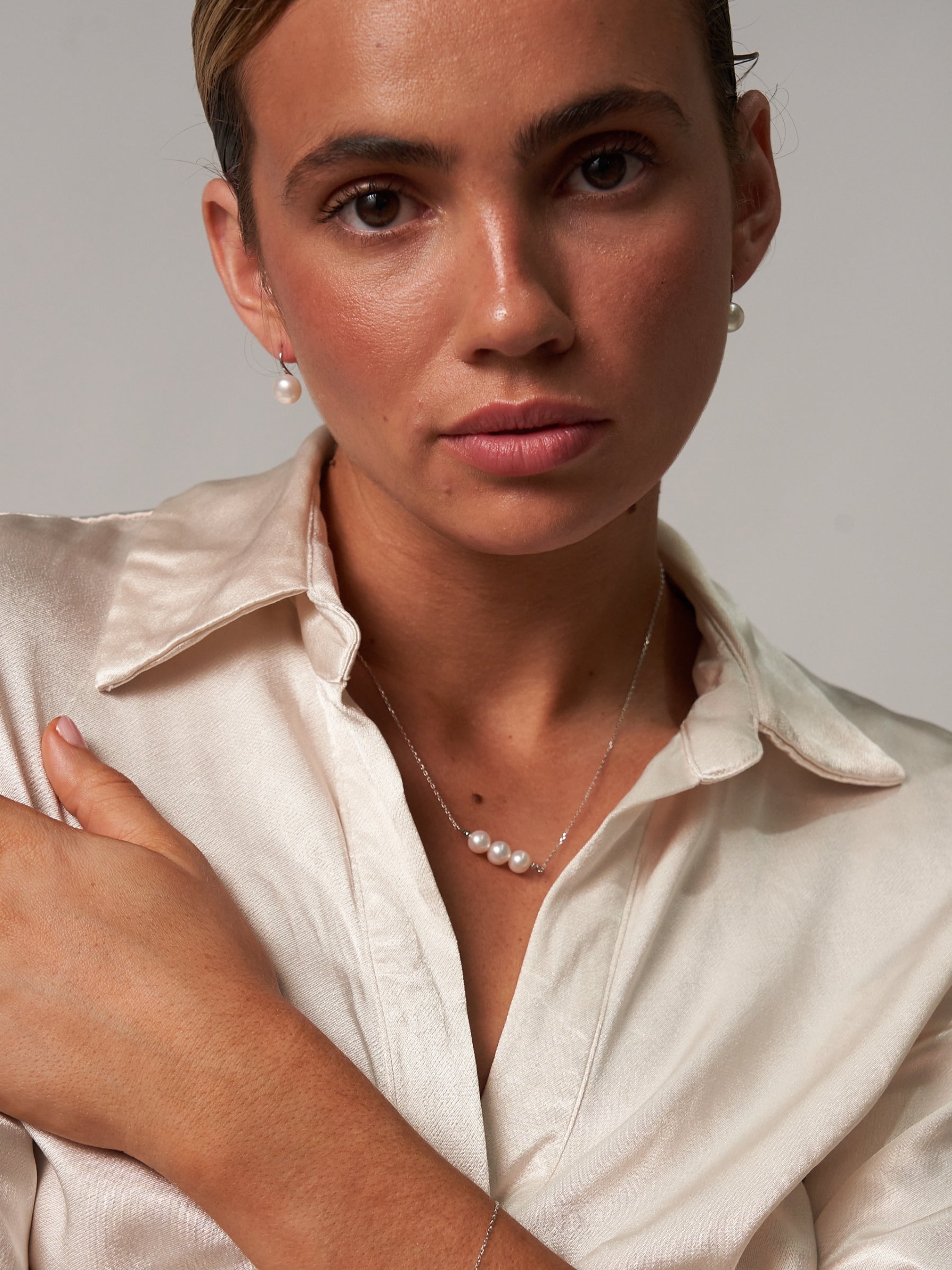 Three Pearl Pendant Necklace