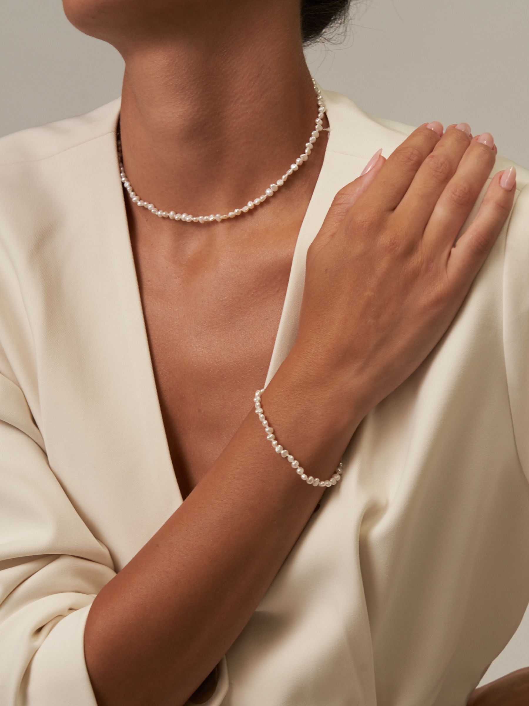 Baroque Pearl Choker Necklace