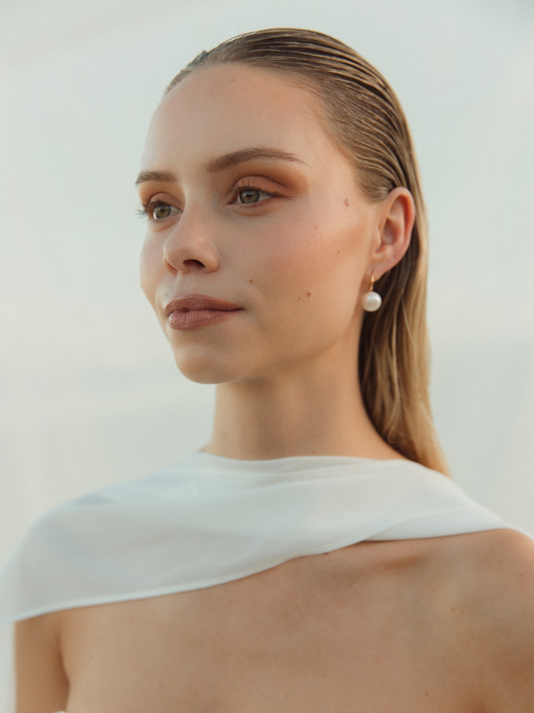 Large Pearl Drop Gold Hook earrings