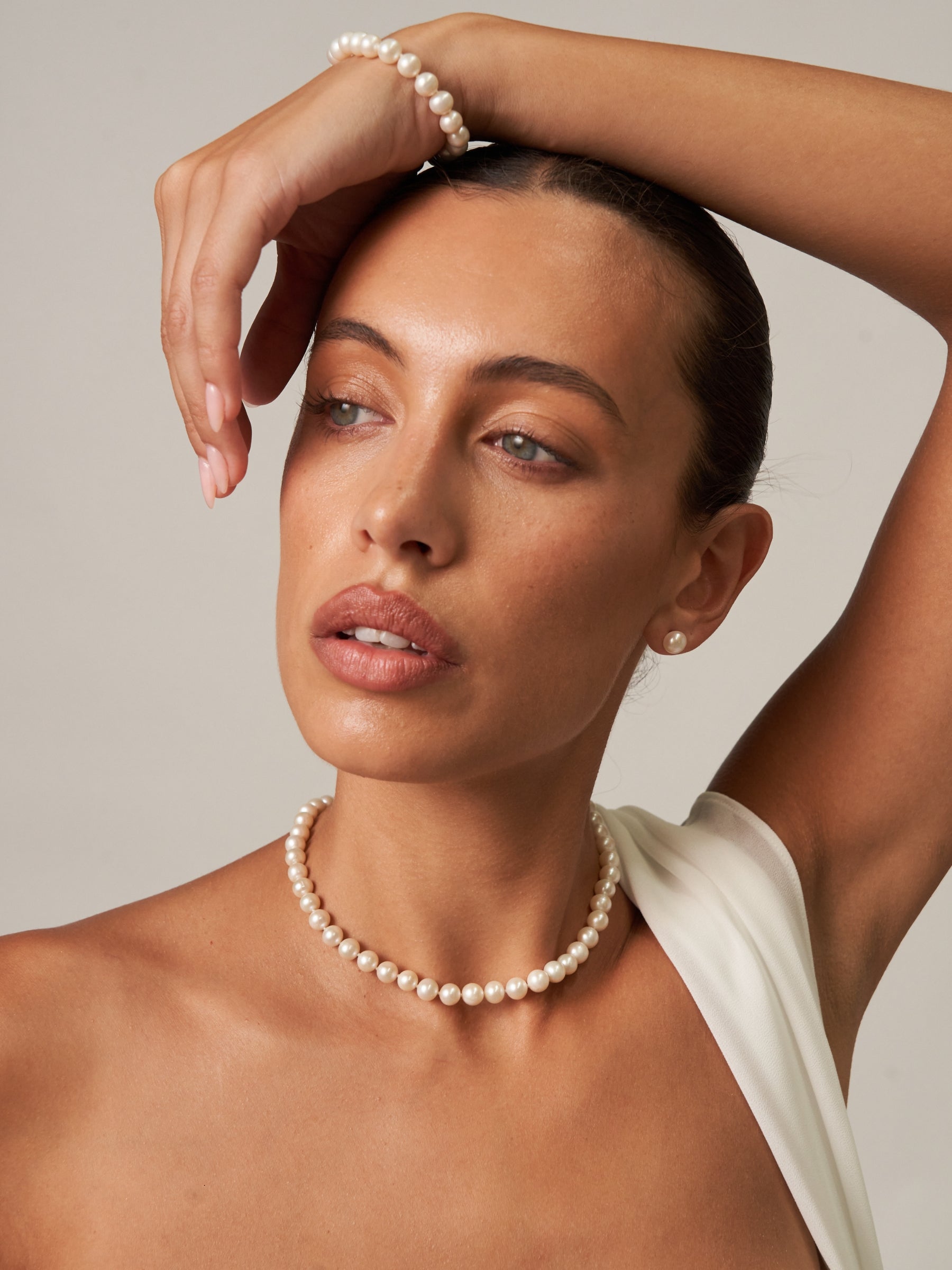 White Pearl Strand Bracelet
