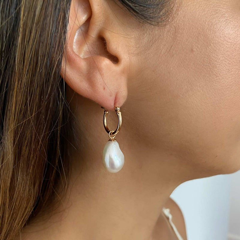 Keshi Pearl Gold hooped earrings