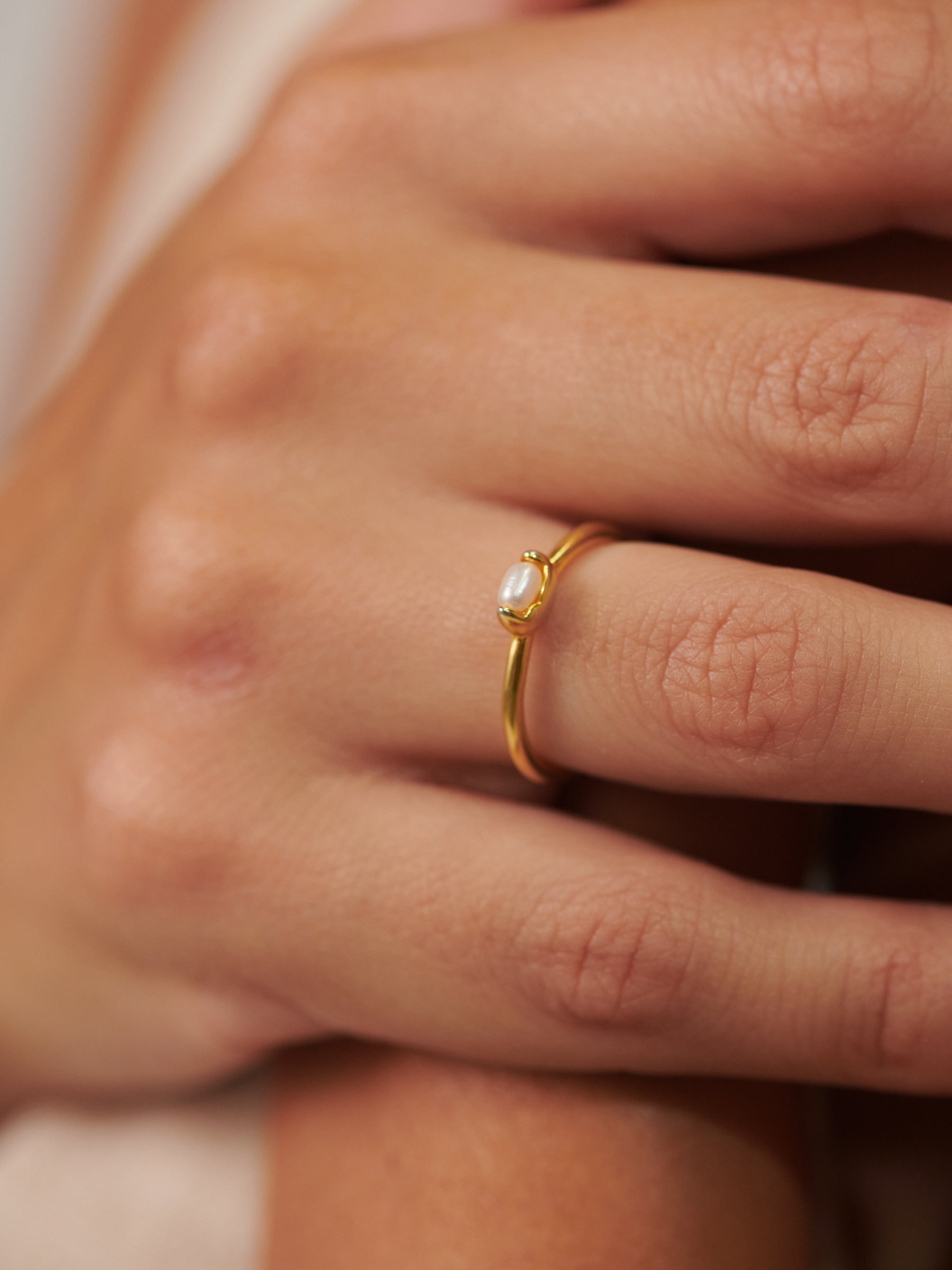 Small Single Pearl Ring