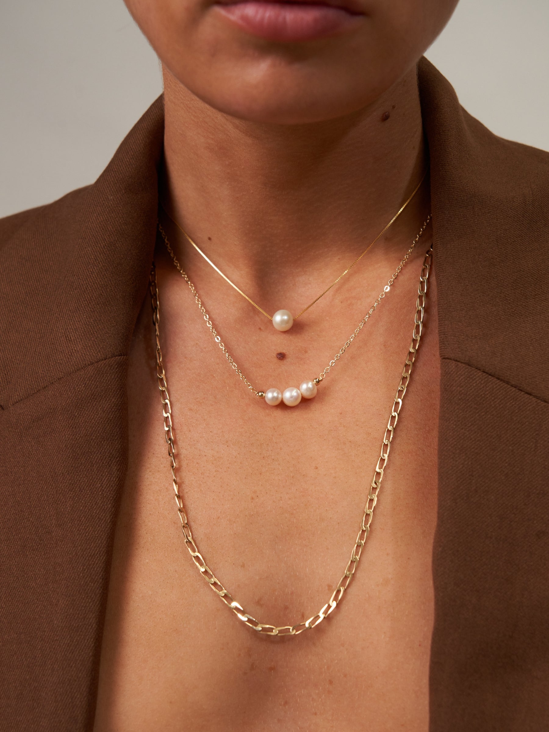 Three Pearl Pendant Necklace 