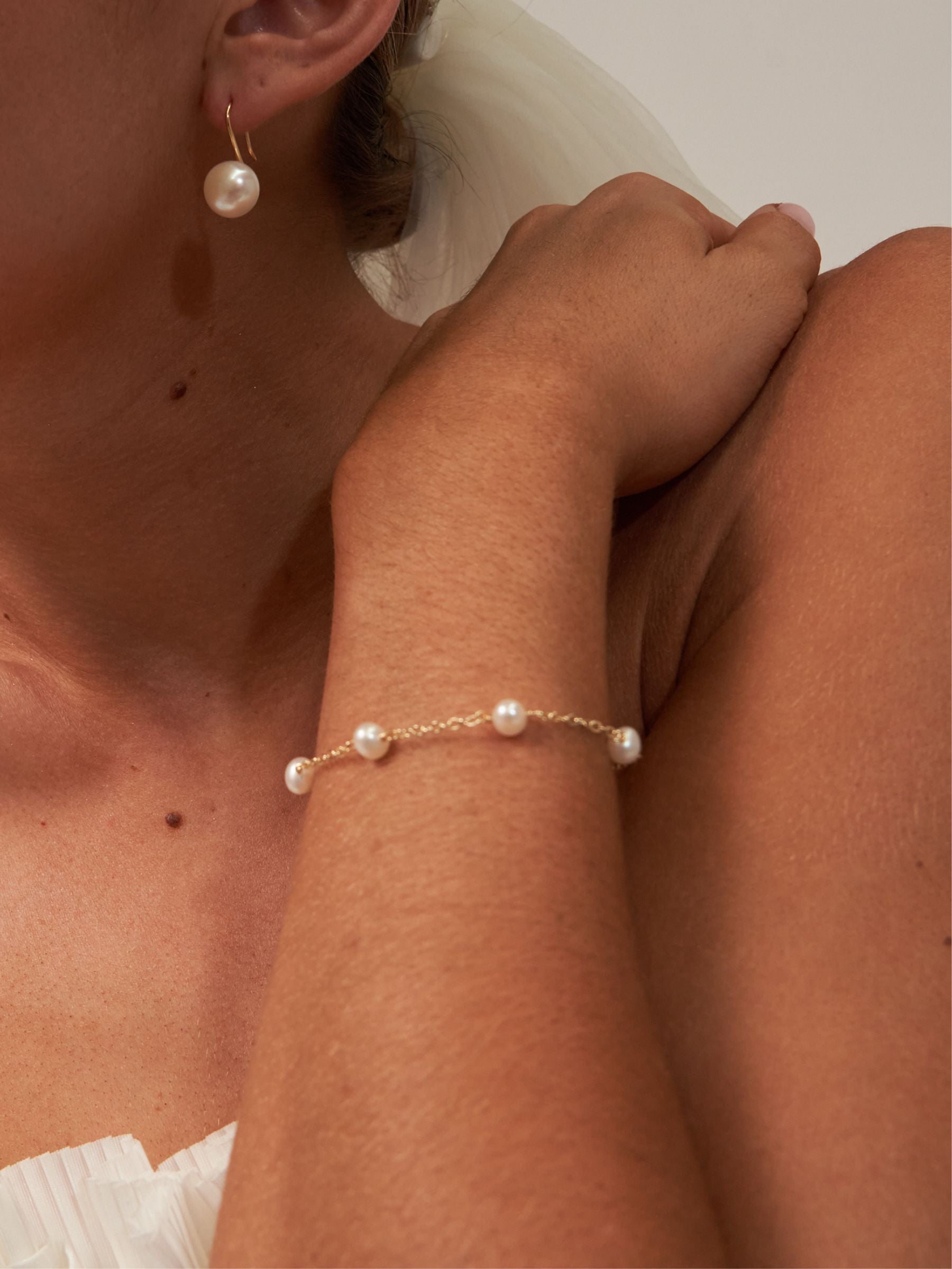 Five Pearl Gold Bracelet