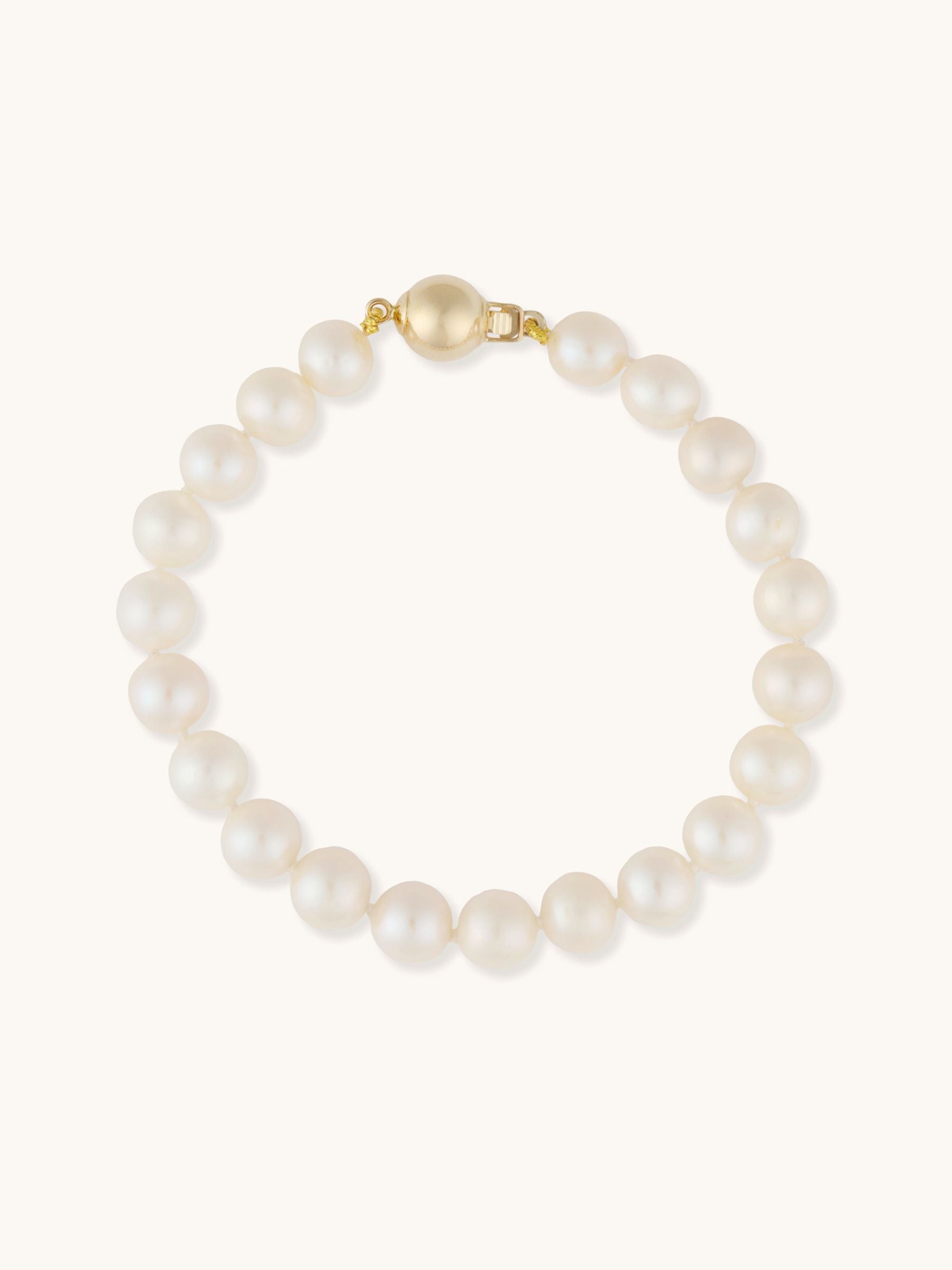 Pearl String Bracelet