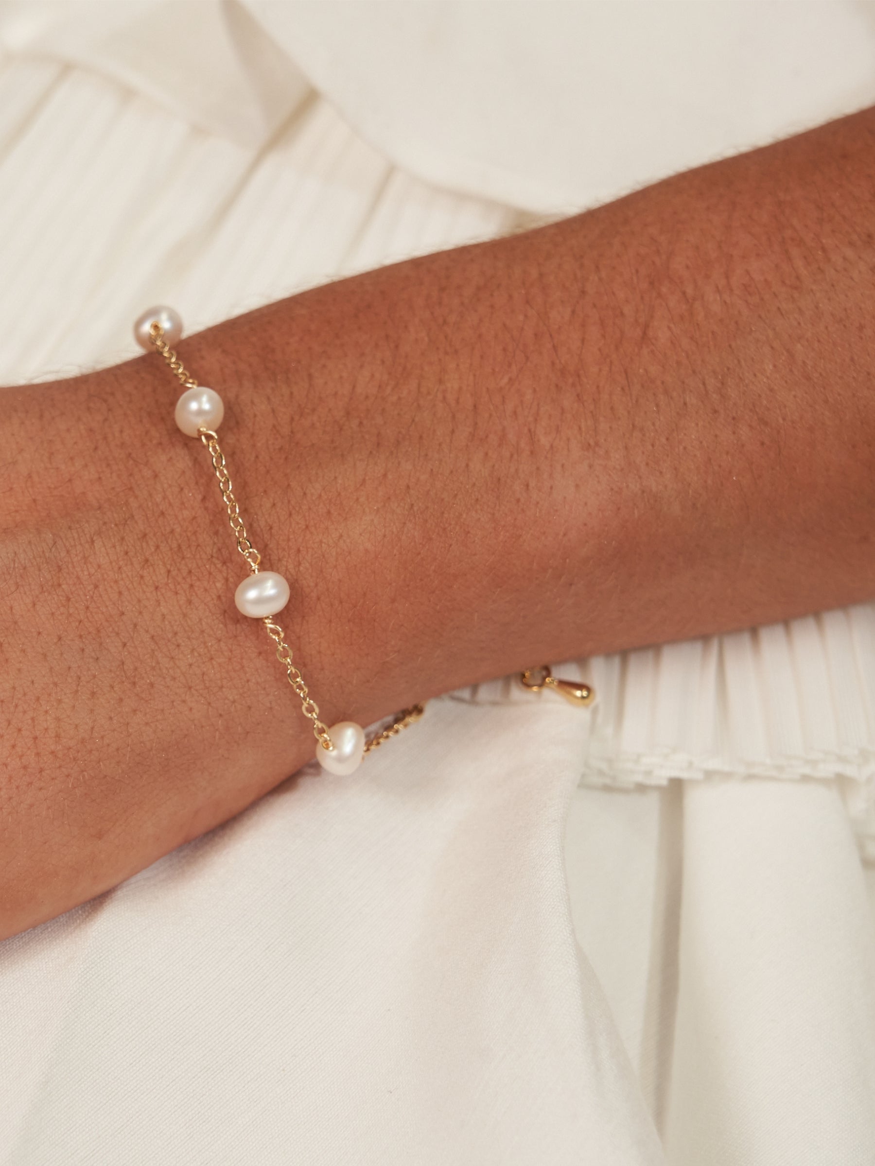 Five Pearl Gold Bracelet