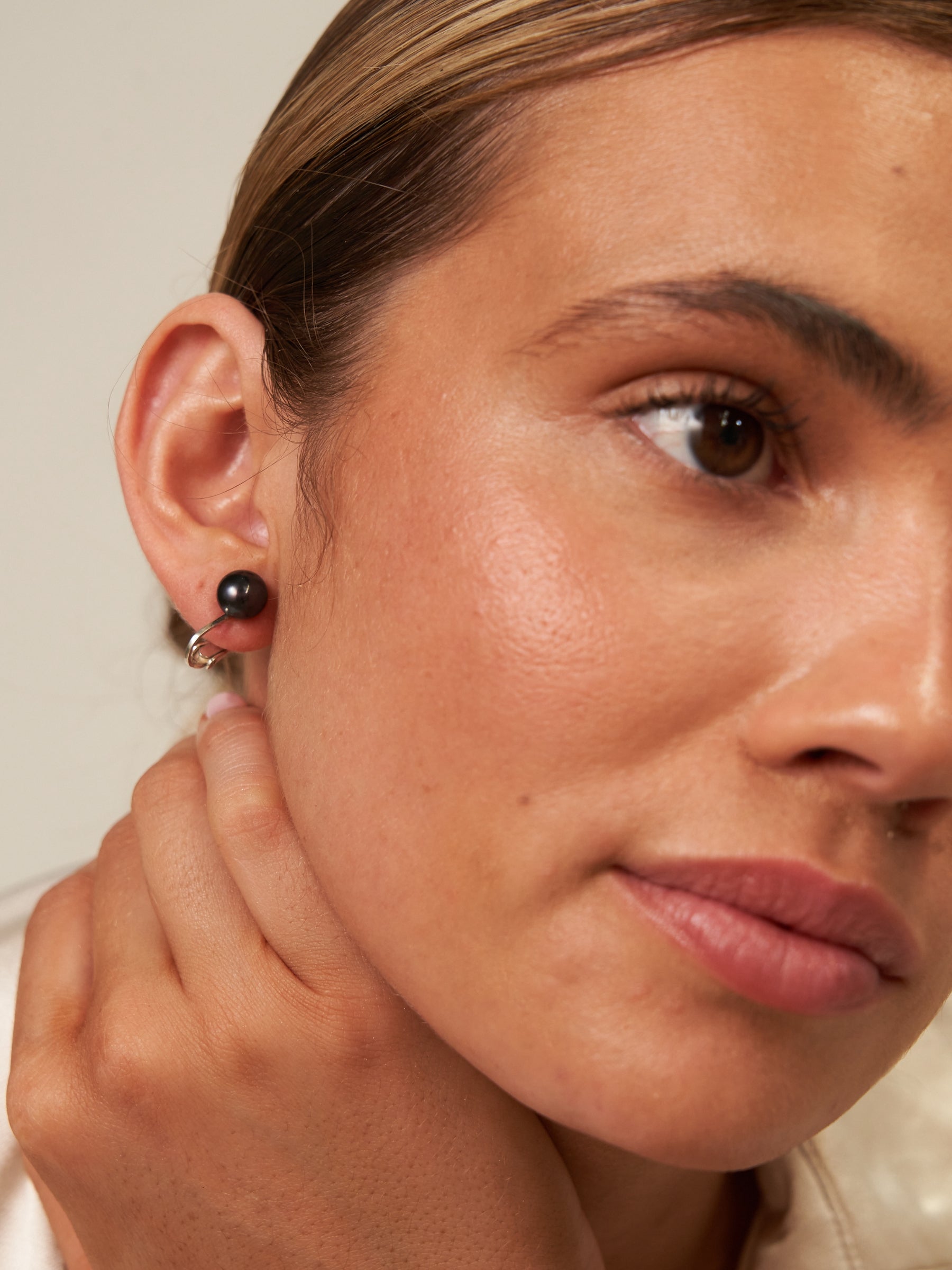Black Pearl Clip On Earrings