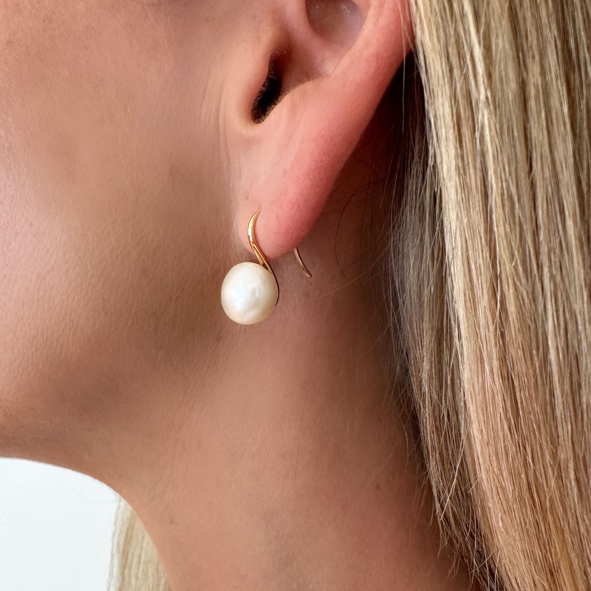Large Pearl Drop Gold Hook earrings