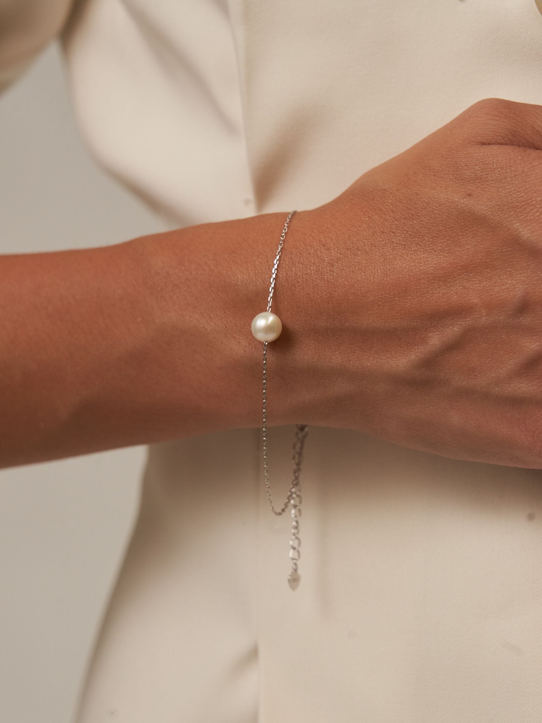 Single Pearl Silver Adjustable Bracelet