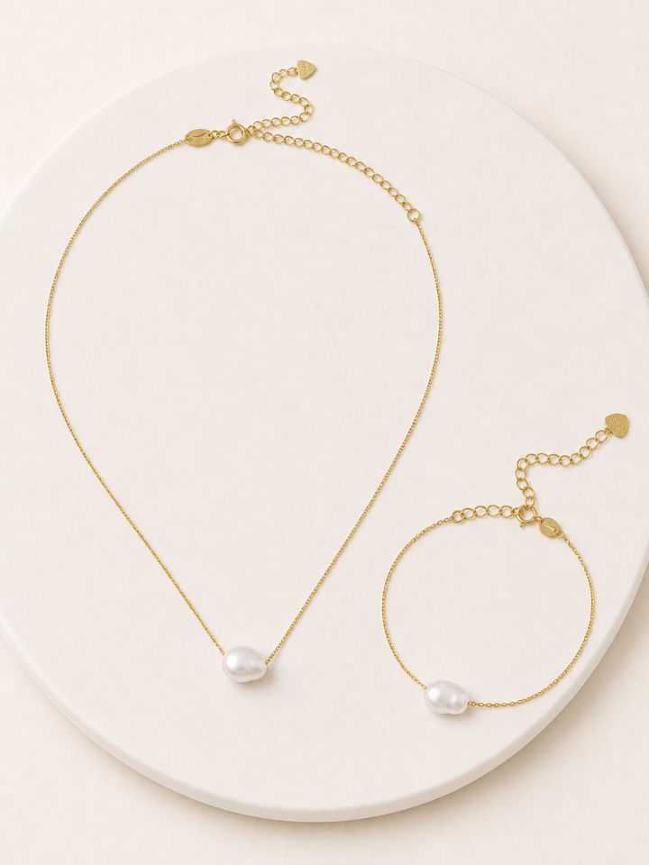The Elluin Set in baroque pearls and gold chain