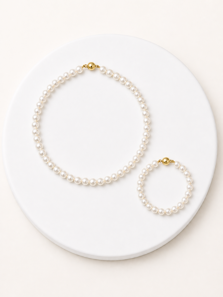The Legacy Pearl bracelet and necklace set