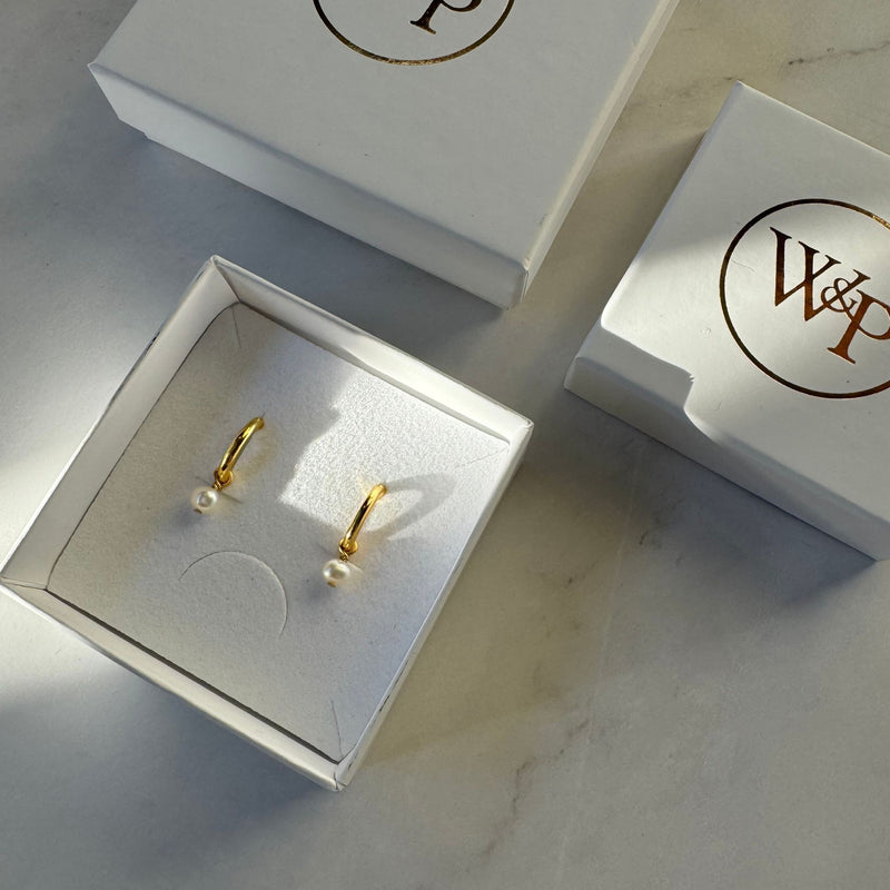  PEARL HOOP EARRINGS GOLD