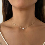 Laura choker necklace close up